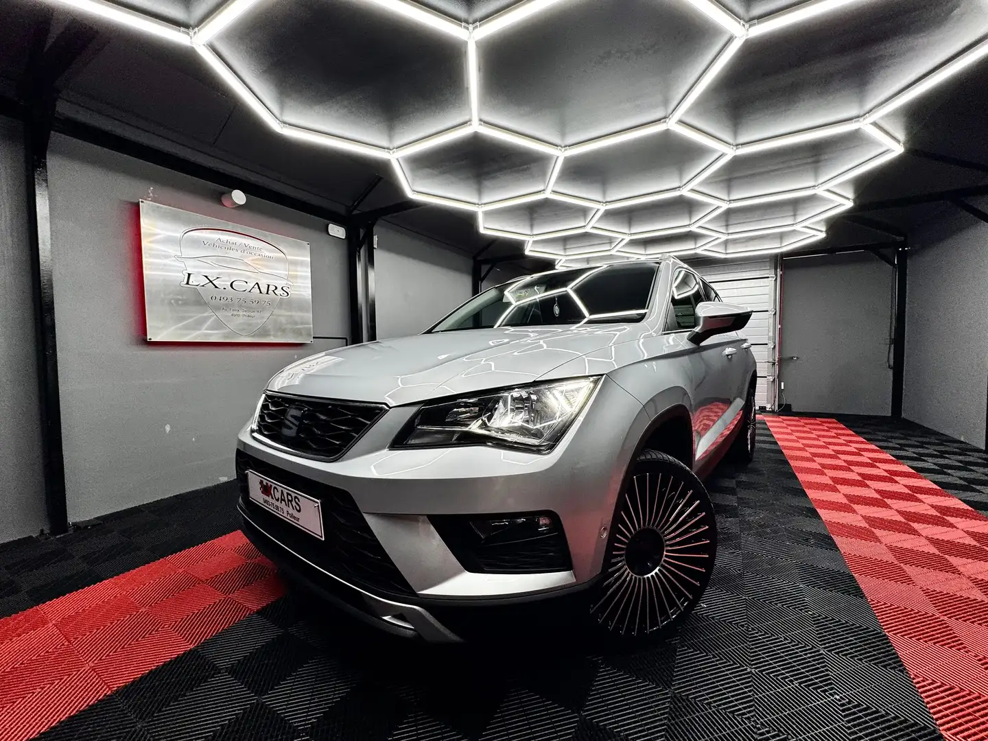 SEAT Ateca 🔺SEAT ATECA*CAR-play*LOOK FR🔺 Stříbrná - 2