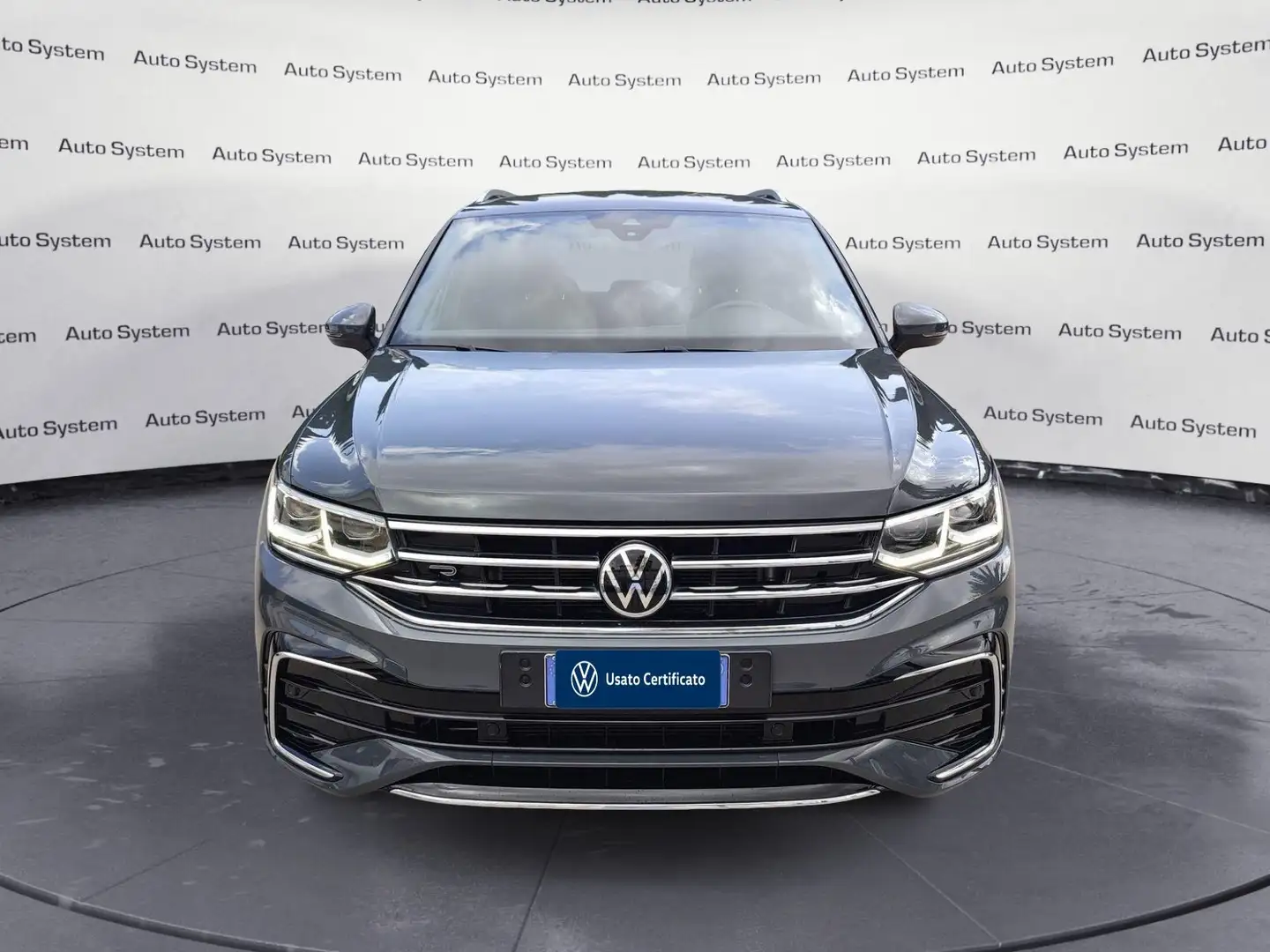 Volkswagen Tiguan 2.0 TDI 150CV SCR DSG R-Line Gris - 2