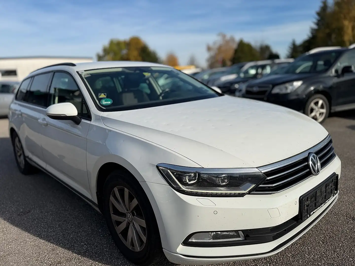 Volkswagen Passat Weiß - 2