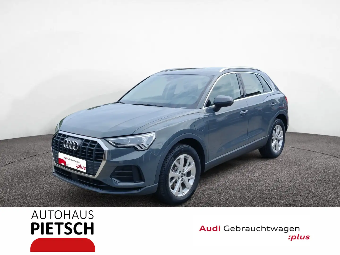 Audi Q3 45 TFSI e Grau - 1