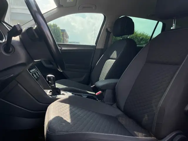 Volkswagen Tiguan view 9