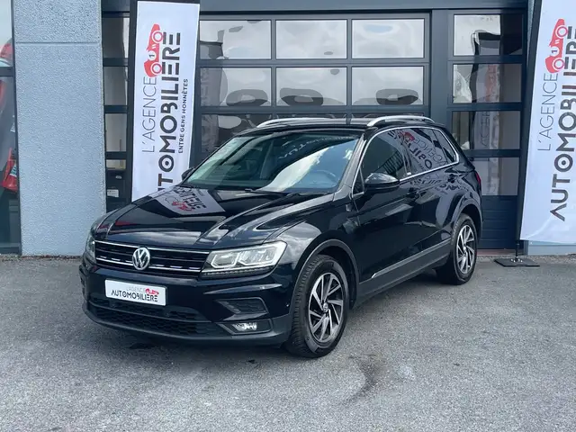 Volkswagen Tiguan view 2