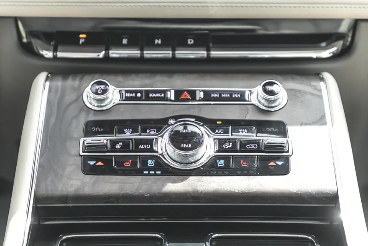 Lincoln Aviator photo Lincoln Aviator