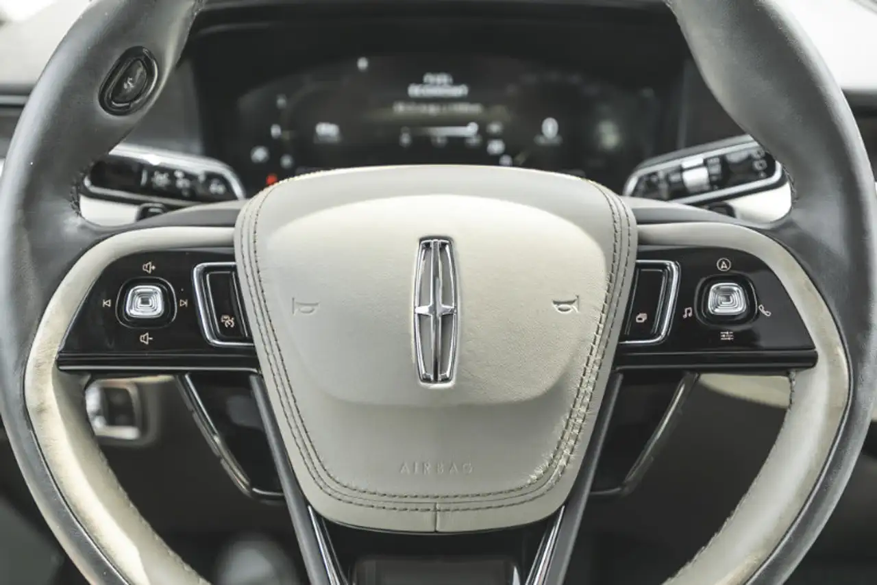 Lincoln Aviator photo Lincoln Aviator