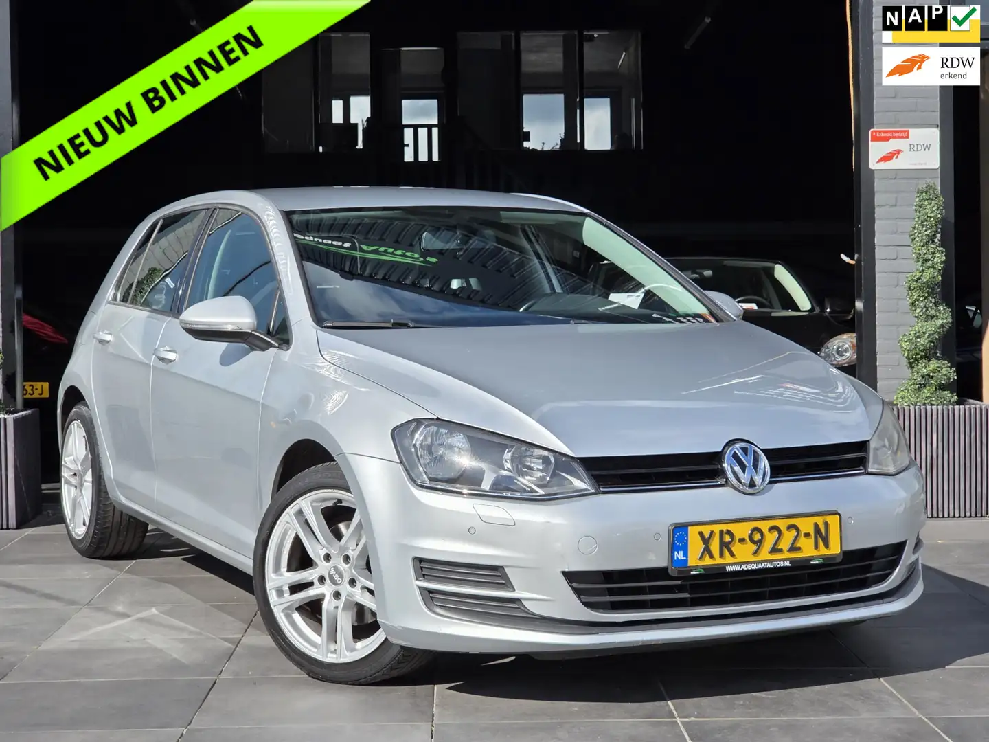 Volkswagen Golf 1.2 TSI Easyline|Climate|Stoelvw|PDC|APK Grijs - 1