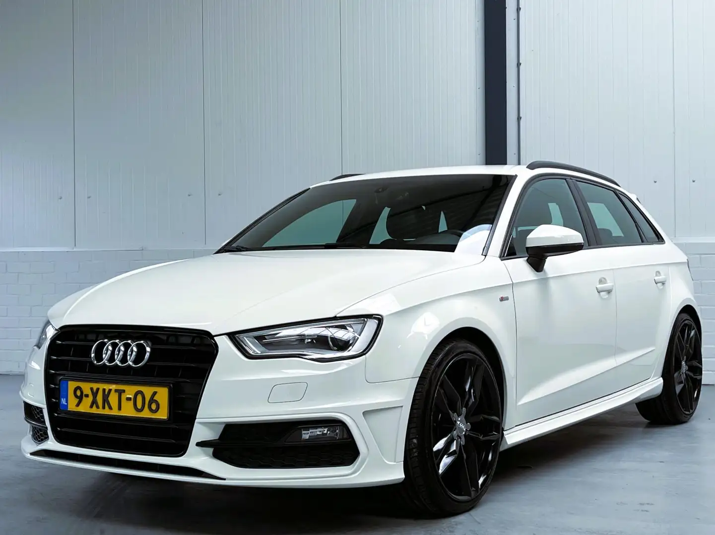 Audi A3 Sportback 1.2 TFSI S-Line Wit - 2