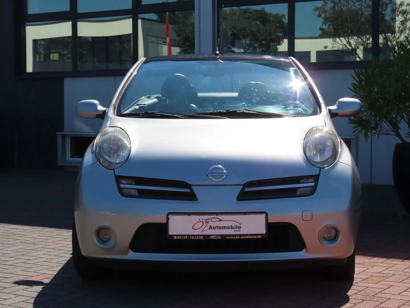 Nissan Micra C+C Premium 1.6 1Hand KeylessGO Sitzh. Silber - 2