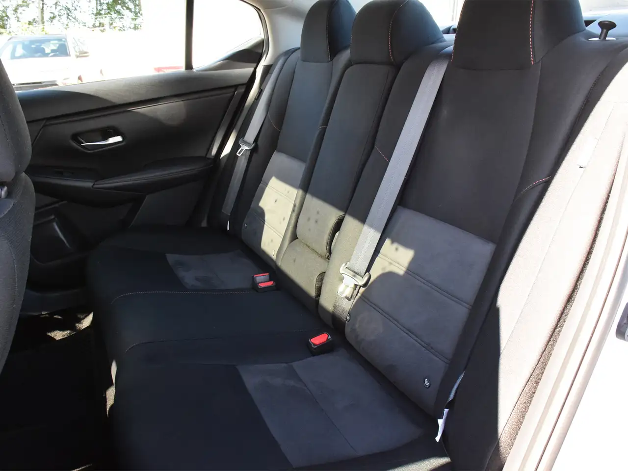 Nissan Sentra снимка Nissan Sentra