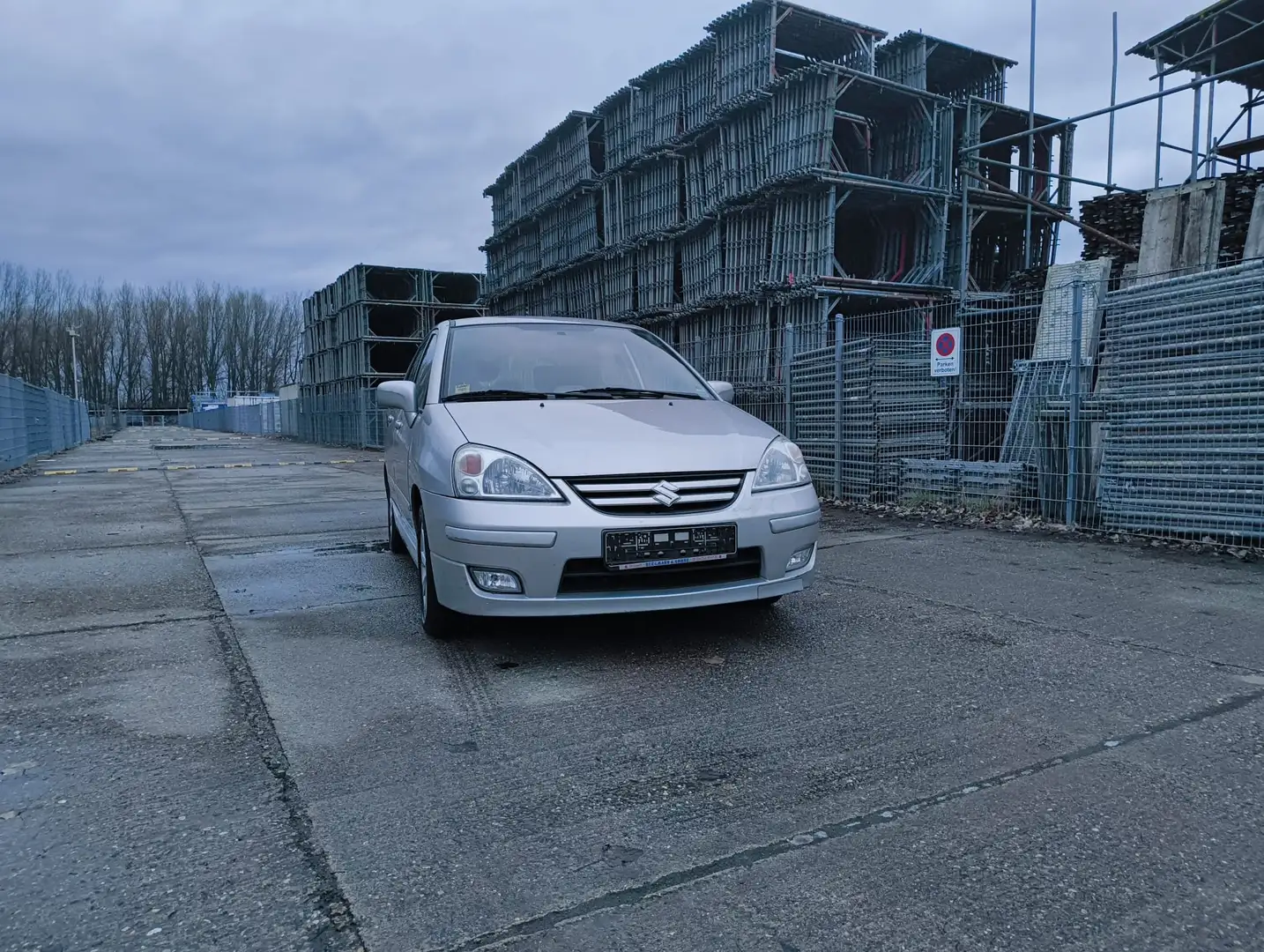 Suzuki Liana Liana 1.6 Comfort Silber - 1