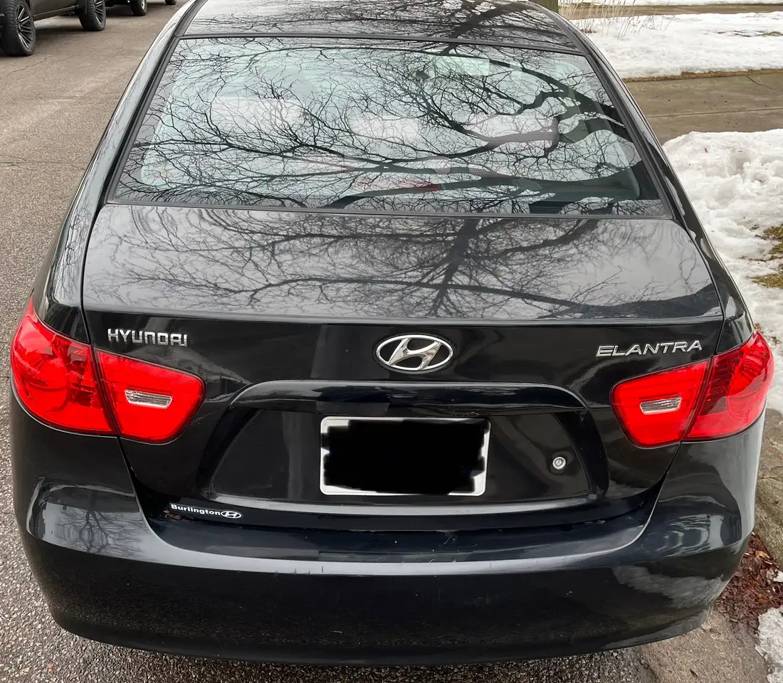 Hyundai ELANTRA снимка Hyundai ELANTRA