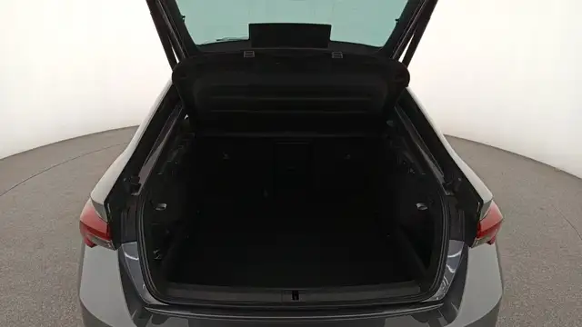Skoda Octavia view 7