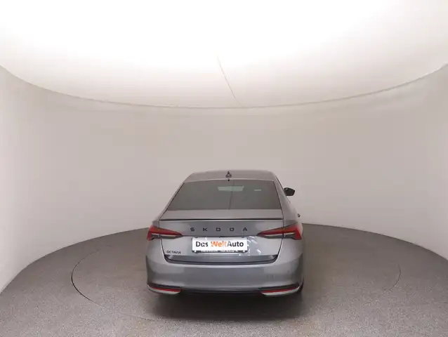 Skoda Octavia view 6