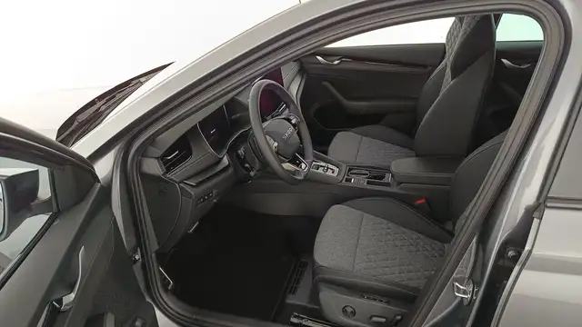 Skoda Octavia view 9