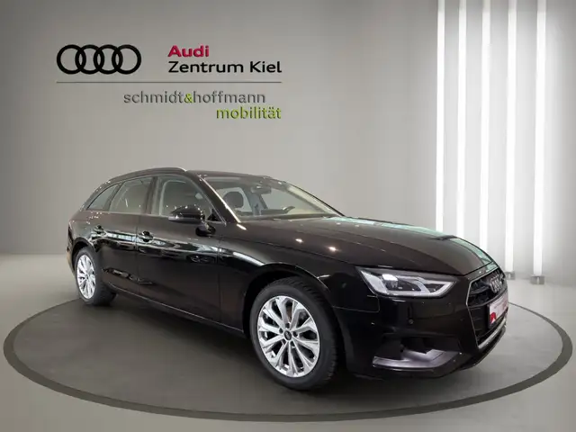 Audi A4 view 8