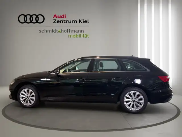 Audi A4 view 3
