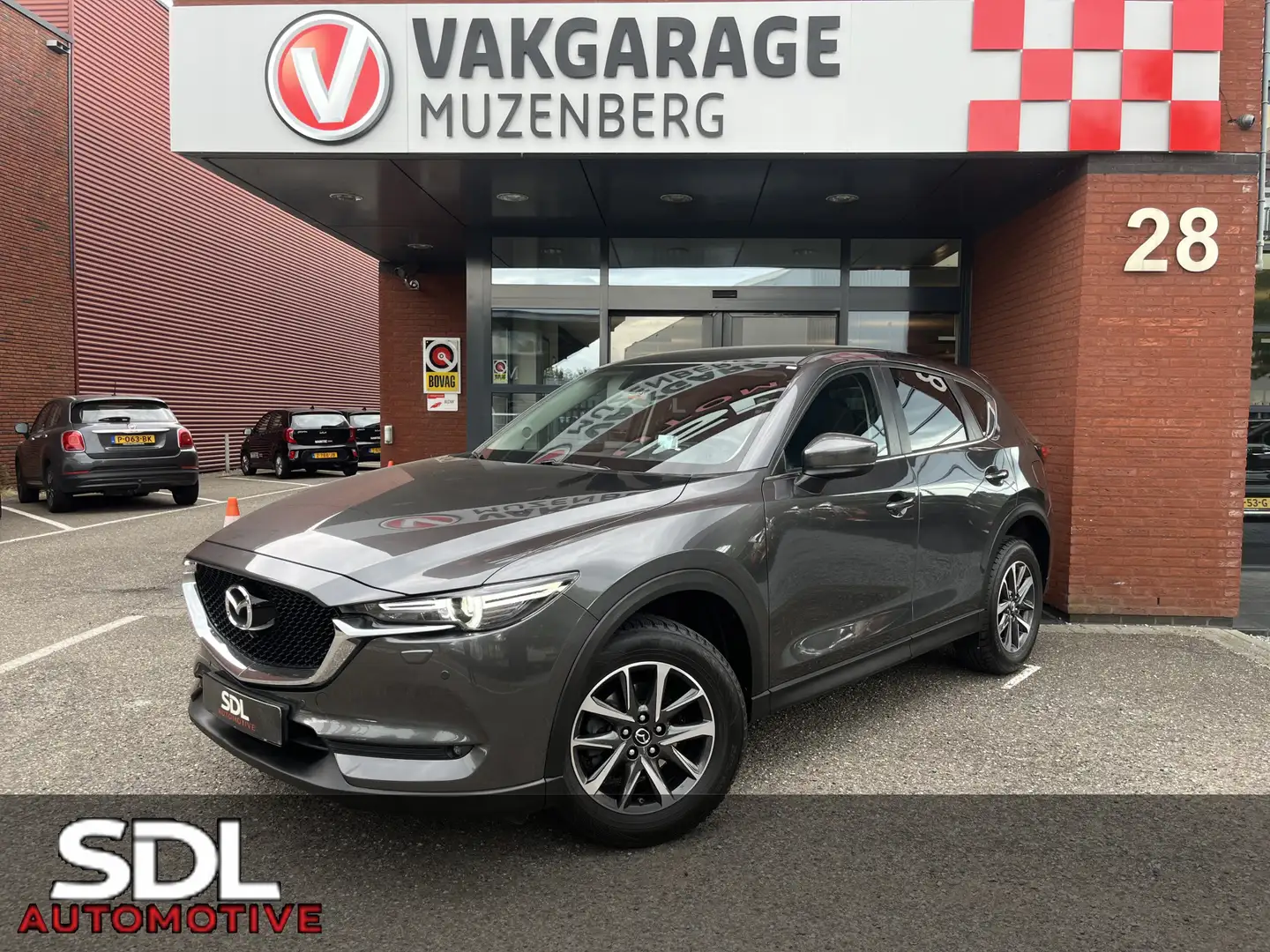 Mazda CX-5 2.5 SkyActiv-G 194 Luxury // FULL LED // DODEHOEK Grijs - 1