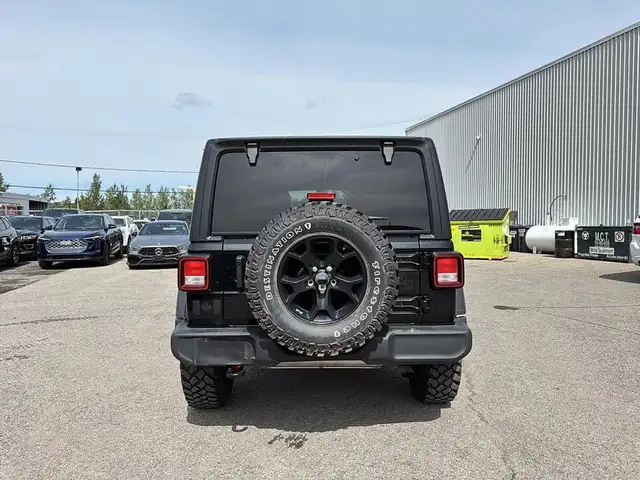 Jeep Wrangler 2023 — photo 6