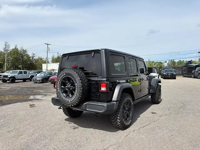 Jeep Wrangler 2023 — photo 7