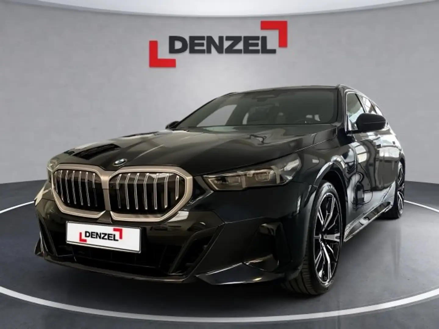 BMW 520 d xDrive Touring G61 B47 Schwarz - 2