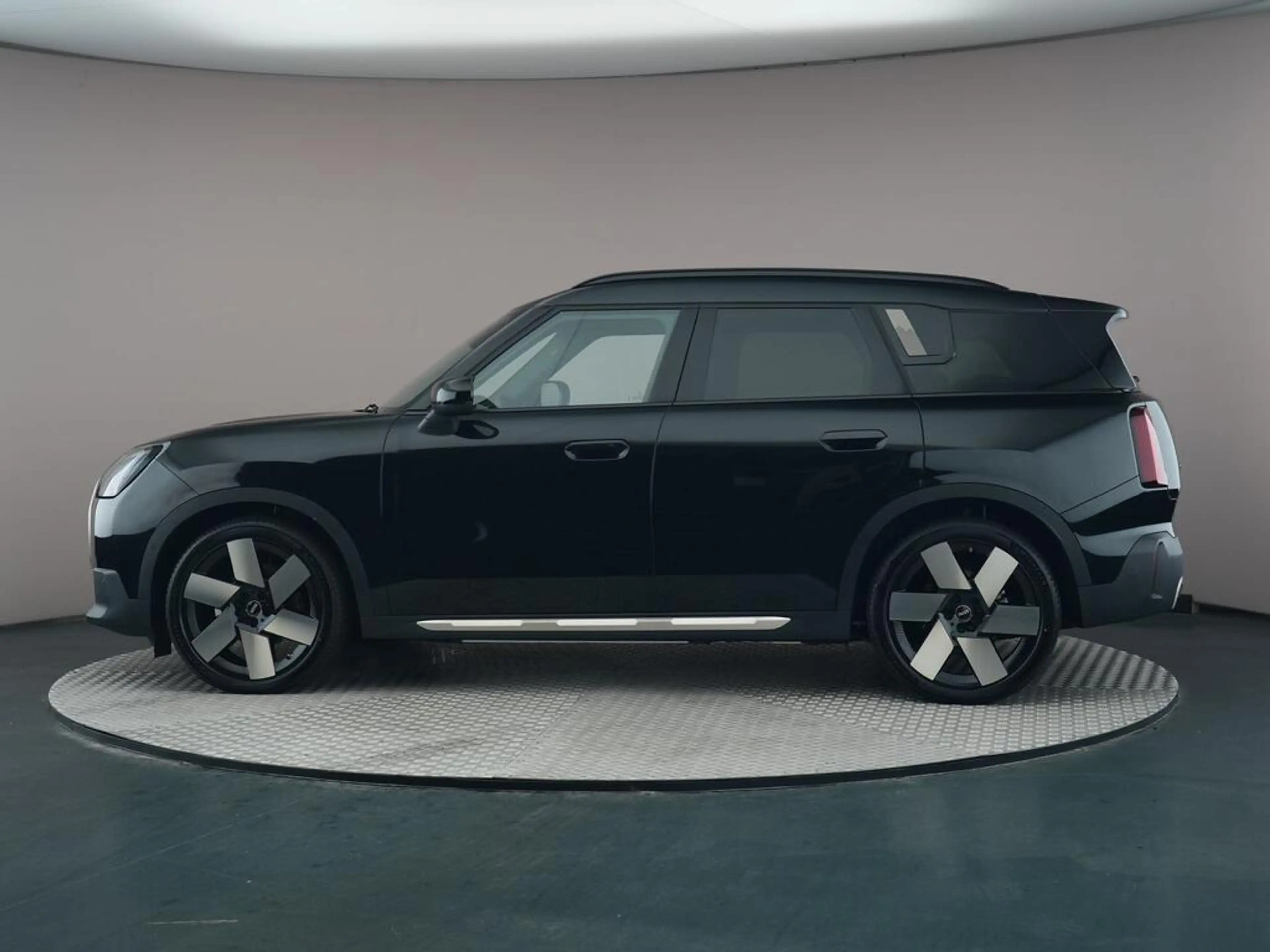 MINI Countryman E Favoured M 66.5 kWh — photo 7