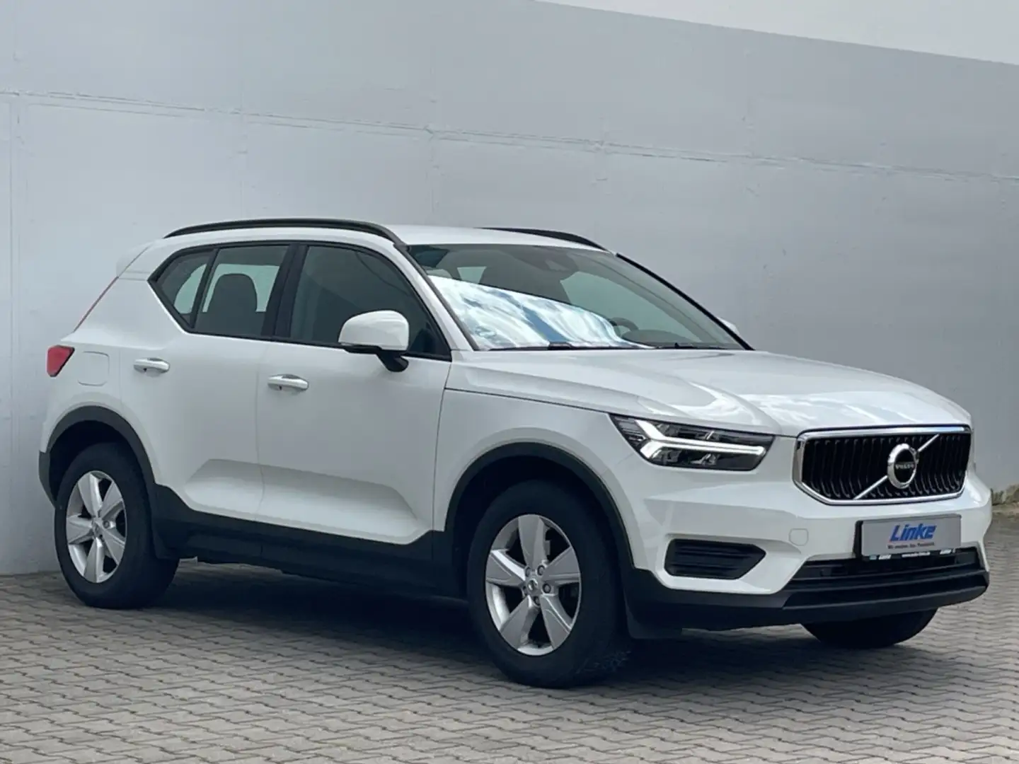 Volvo XC40 Basis D3 2WD AHK/Navi/GRA/PDC hi/Sitzhzg Blanco - 2