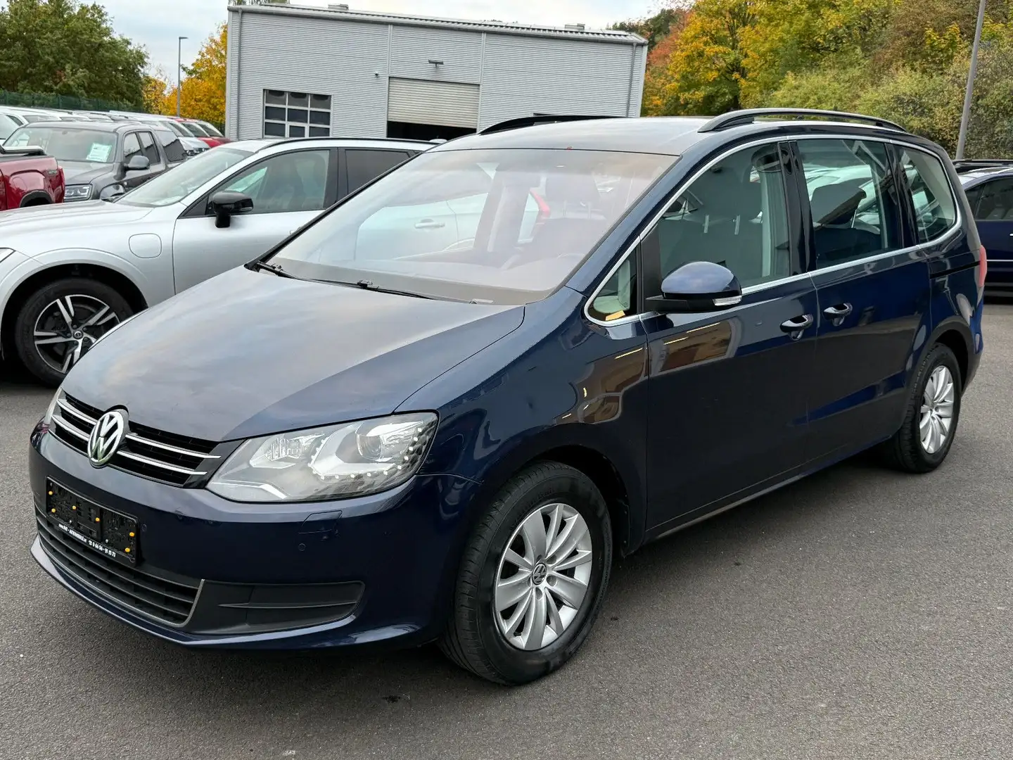 Volkswagen Sharan Comfortline BMT DSG Navi Kamera SHZ Klima Blau - 2
