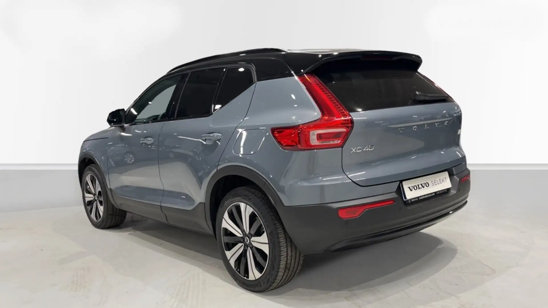 Volvo XC40 BEV 70KWH RECHARGE CORE 231 5P - 2