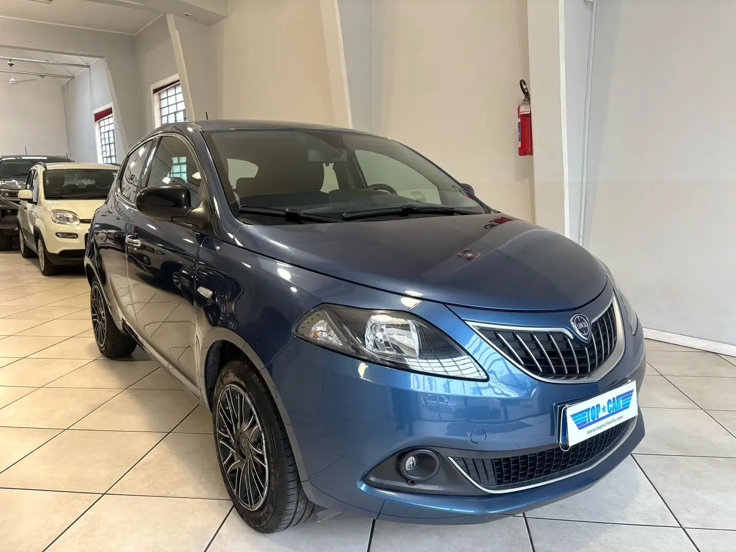 Lancia Ypsilon 1.0 Hybrid GOLD S&S 70CV Bluetooth 5p NEOPATENTATI Bleu - 2