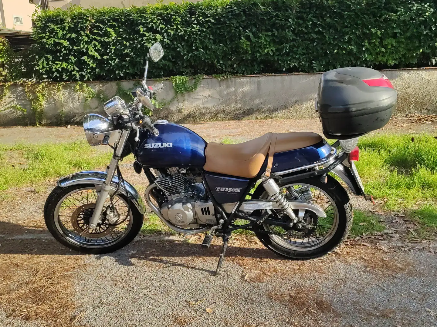 Suzuki TU 250 Kék - 2