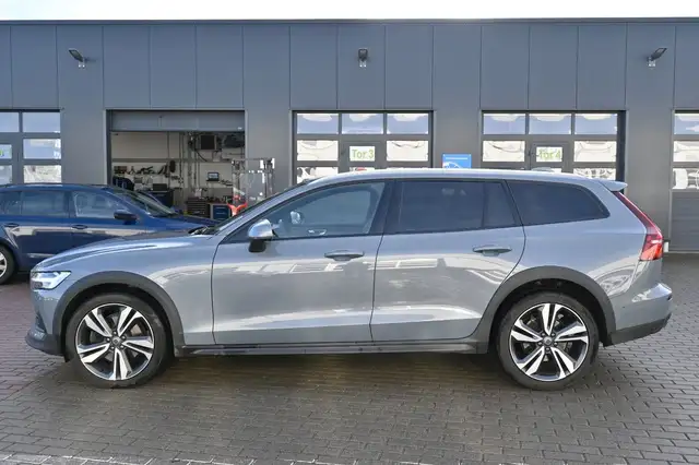 Volvo V60 view 6