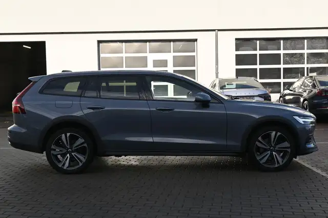 Volvo V60 view 10