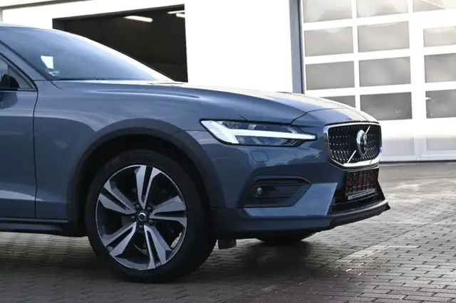 Volvo V60 view 12