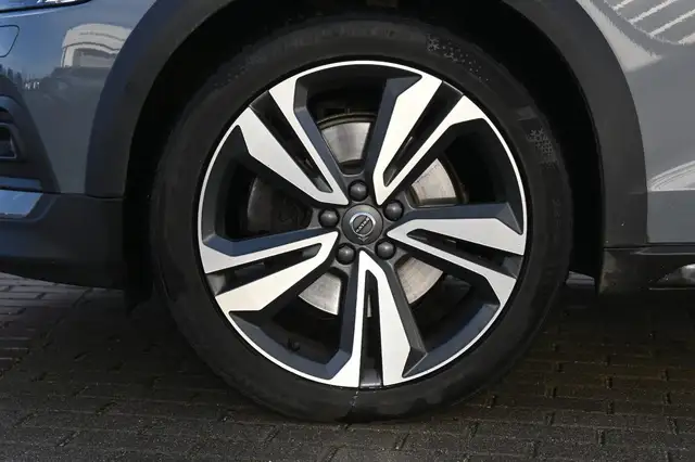 Volvo V60 view 5