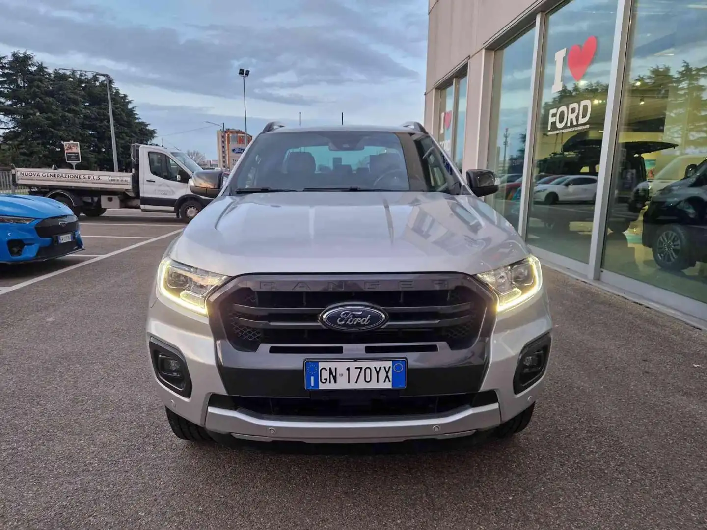 Ford Ranger 2.0 ECOBLUE aut. 213 CV DC Wildtrak 5 posti Argento - 2