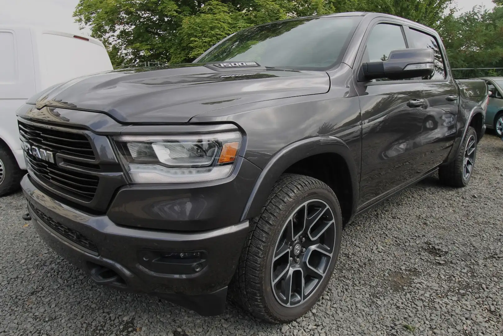 Dodge RAM 1500 5.7l V8 LPG Laramie Spo Luft Rambox Pan Grau - 1