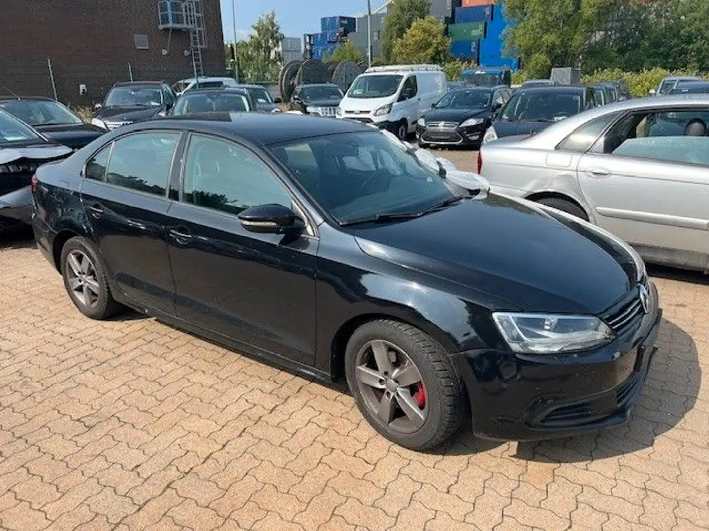 Volkswagen Jetta VI Comfortline BMT Schwarz - 2