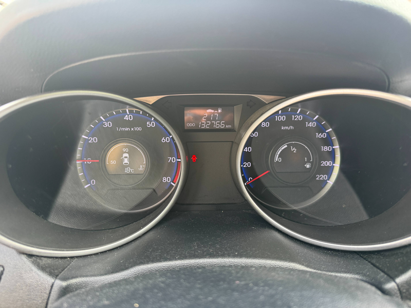 Hyundai iX35 1.6GDi 5 Star Edition 2WD*2.HAND*KLIMA*PDC* — photo 9