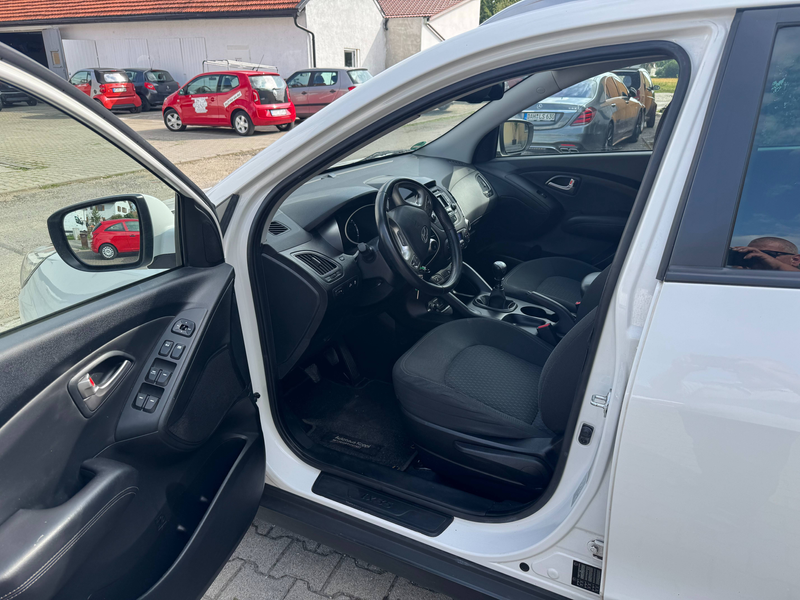 Hyundai iX35 1.6GDi 5 Star Edition 2WD*2.HAND*KLIMA*PDC* — photo 8