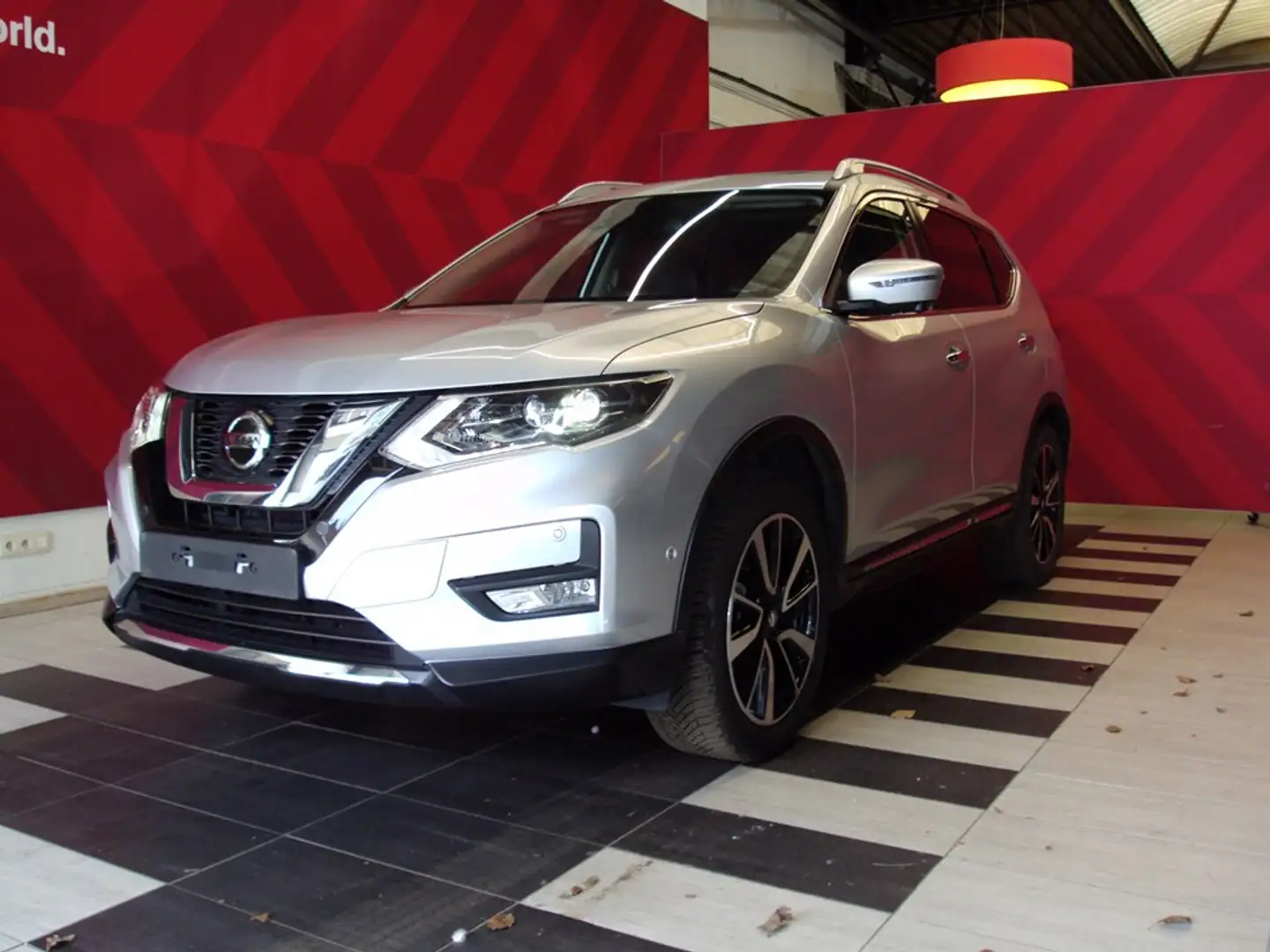 Nissan X-Trail 1.3 DIG-T TEKNA AUTOMAAT Zilver - 1