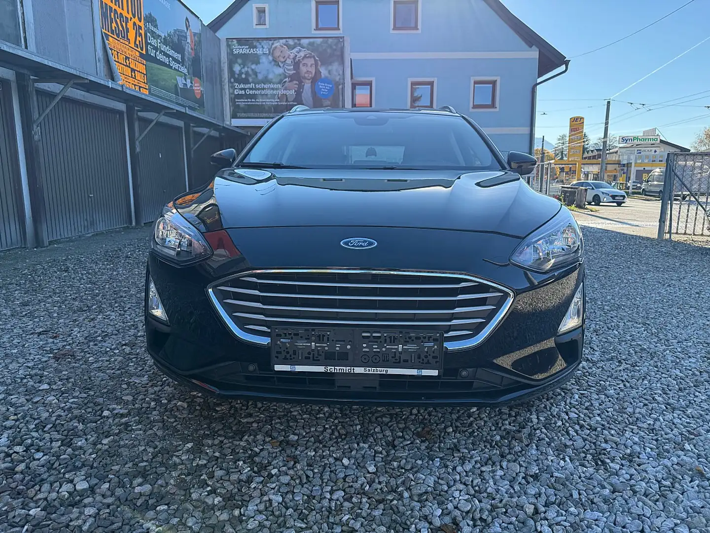 Ford Focus Traveller 1,5 EcoBlue Cool & Connect Schwarz - 2