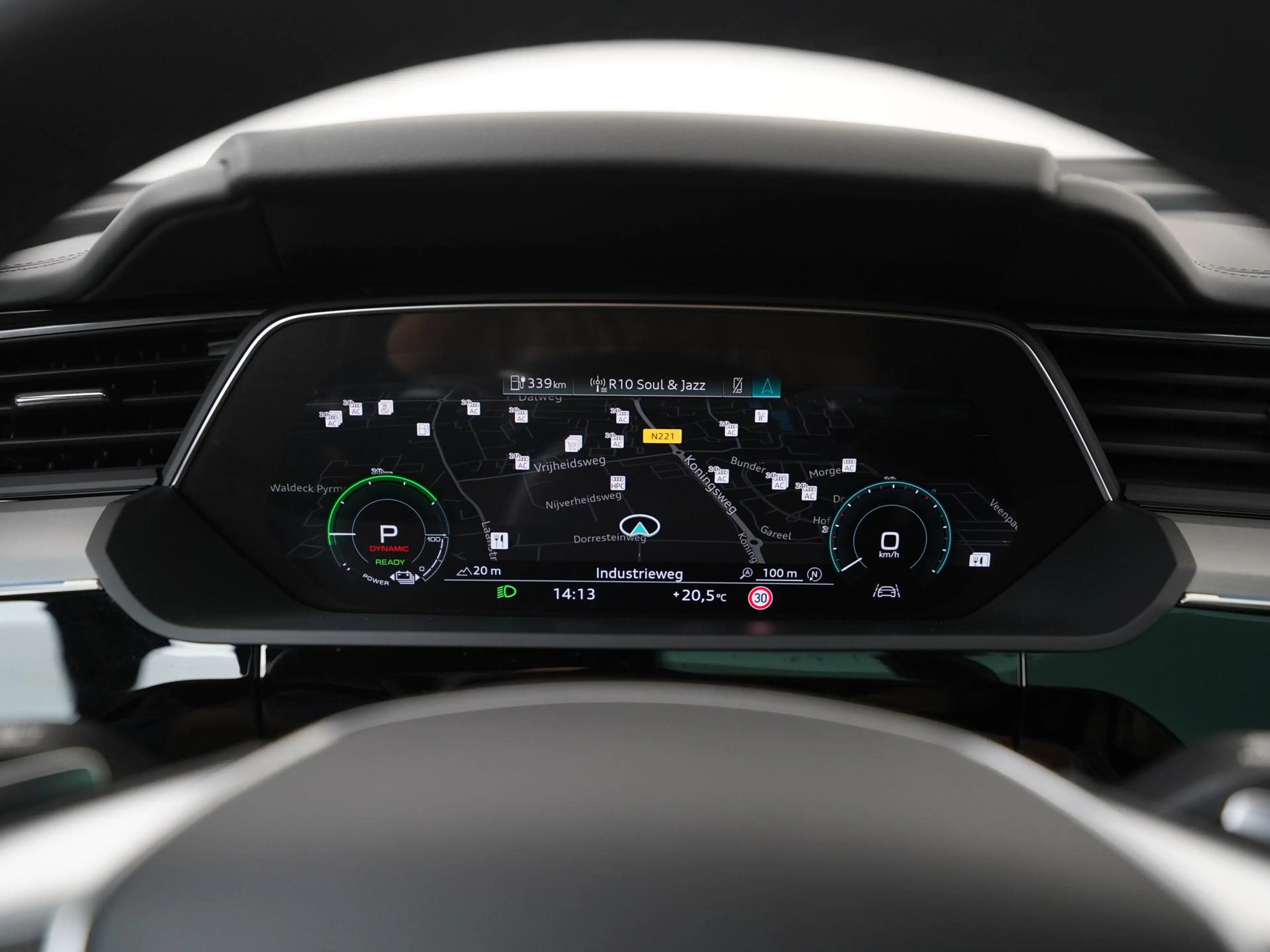 Audi e-tron 55 quattro S-Line Black Style 95 kWh | SOH 95% | P — photo 8