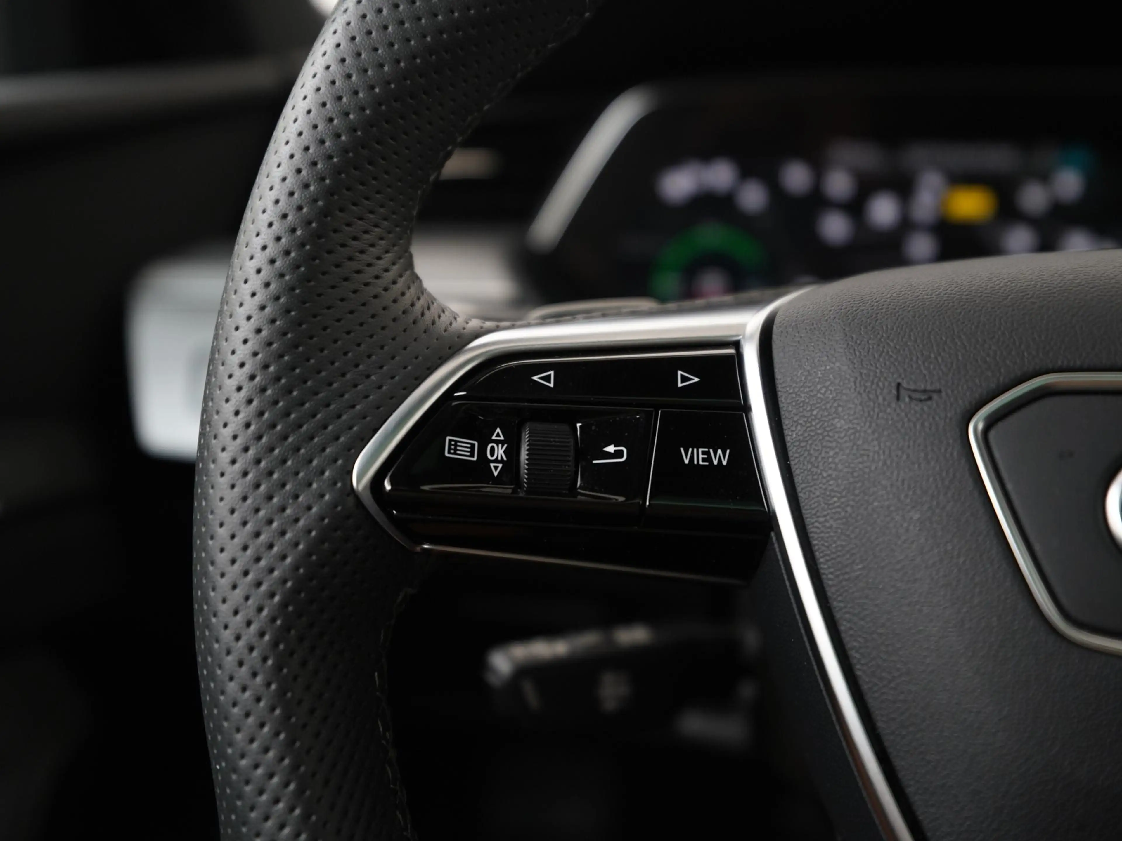 Audi e-tron 55 quattro S-Line Black Style 95 kWh | SOH 95% | P — photo 7
