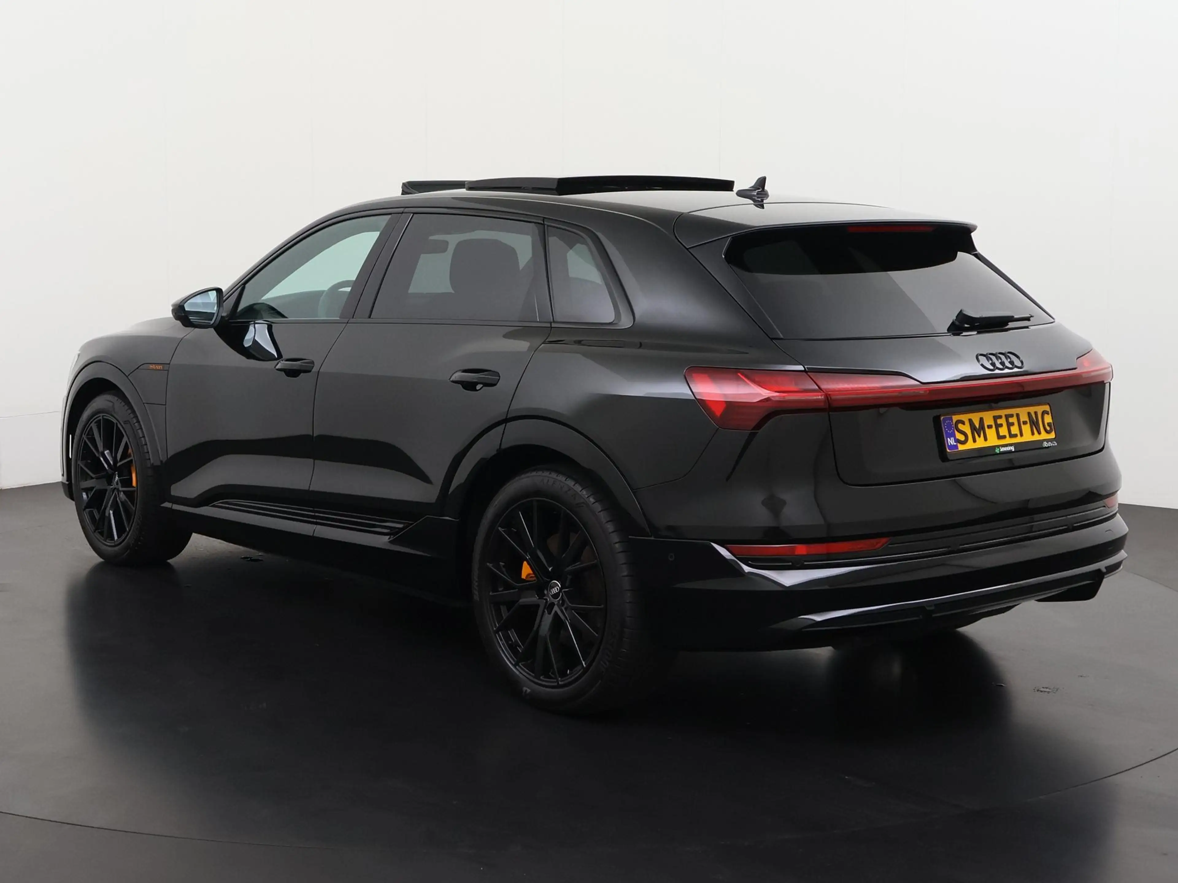 Audi e-tron 55 quattro S-Line Black Style 95 kWh | SOH 95% | P — photo 6
