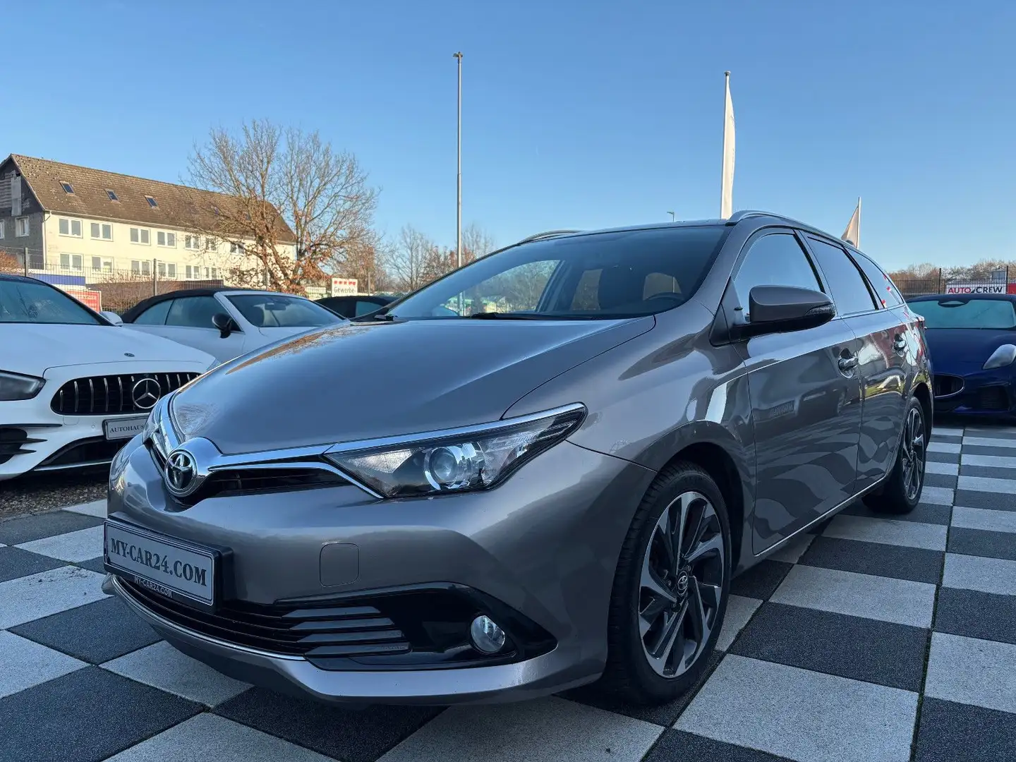 Toyota Auris Design Edition+NAVI+Kamera Braun - 2