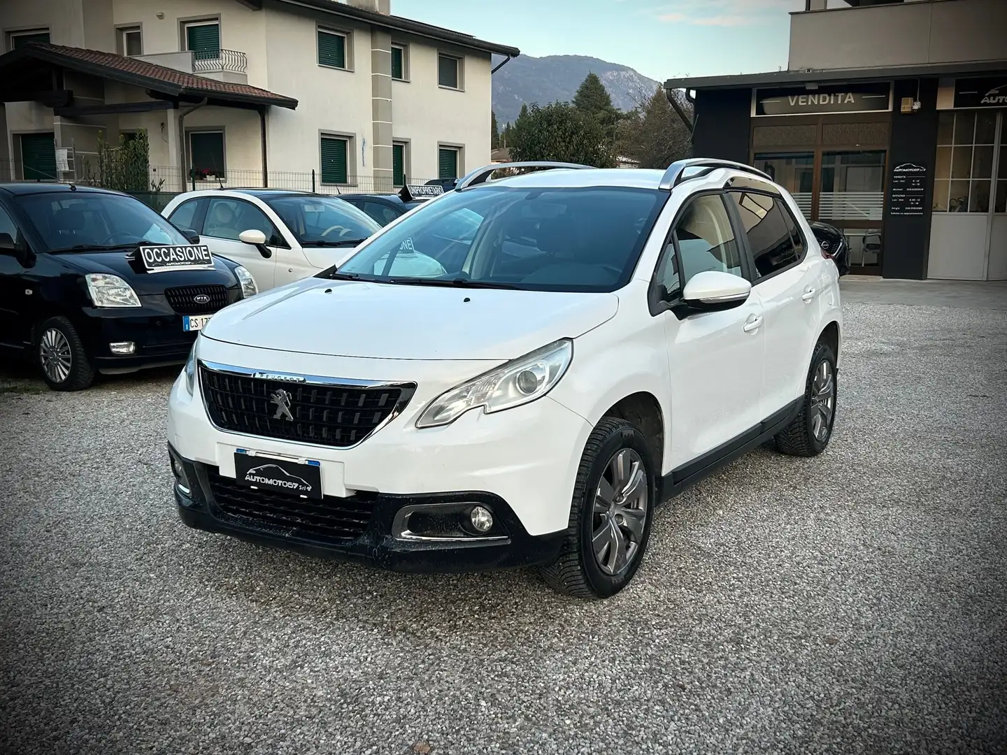 Peugeot 2008 1.6 bluehdi 75cv - NEOPATENTATI Blanc - 1