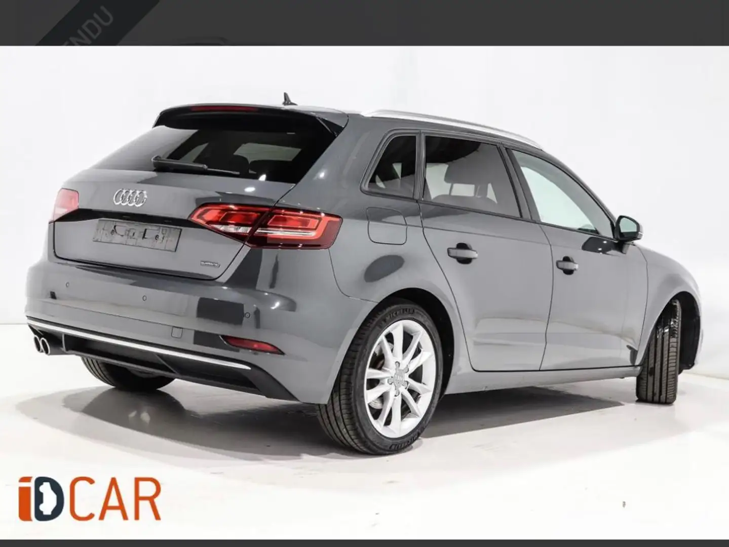 Audi A3 A3 Sportback 2.0 TDi Quattro Design Gris - 2