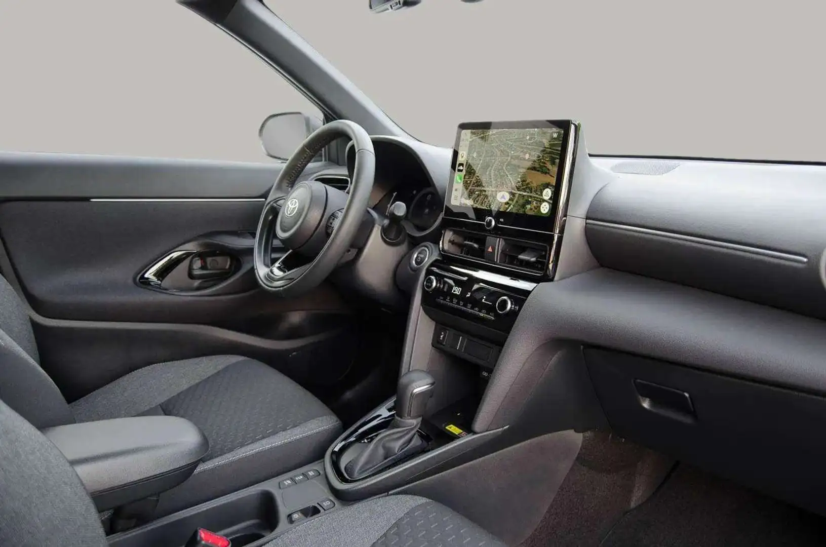 Toyota Yaris Cross 1.5 HYBRID 130 TEAM-PLAYER NAVI PDC-V+A CAMERA SAF Zwart - 2