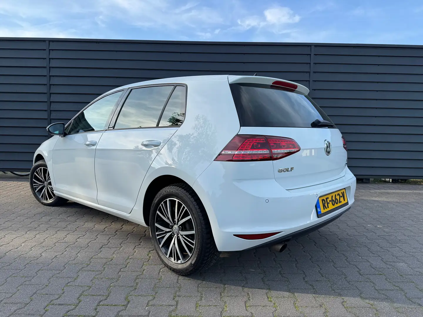 Volkswagen Golf 1.2 TSI Con.Ser. | Navi | PDC | Cruise | St. verw. Wit - 2