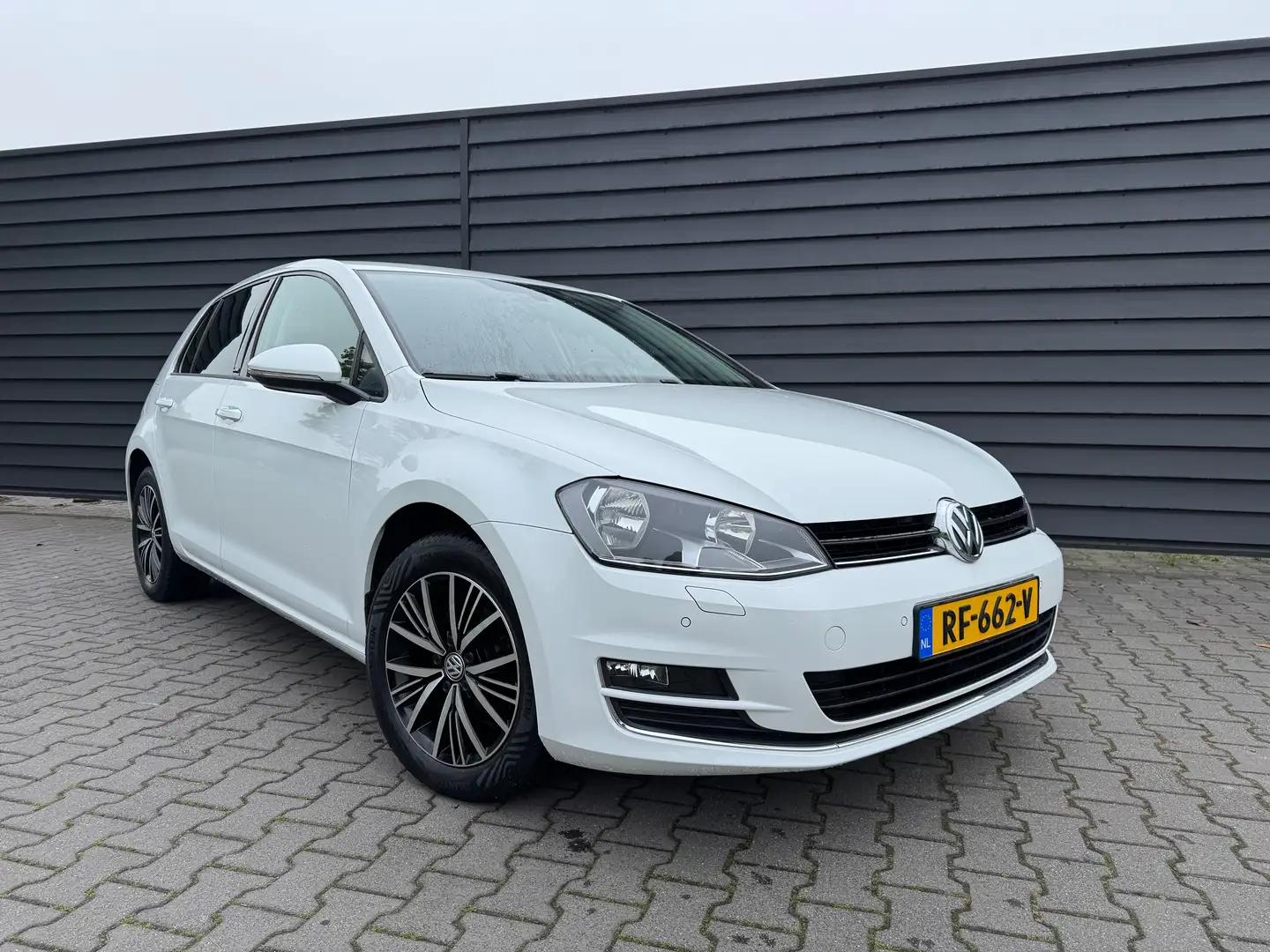 Volkswagen Golf 1.2 TSI Con.Ser. | Navi | PDC | Cruise | St. verw. Wit - 1