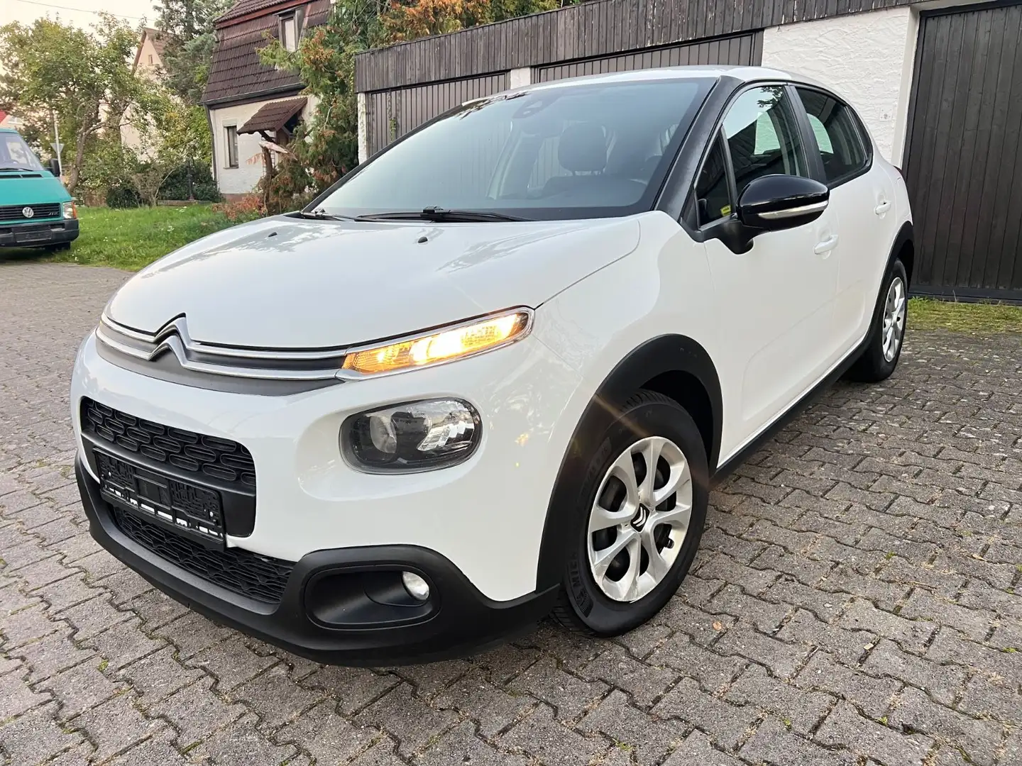 Citroen C3 Feel 1.5 BlueHDI*Navi*LaneAssist*PDC*Tempomat Weiß - 1